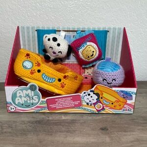 Ami Ami’s Pet Set Multi Pack 4 Piece Set Puppy, Water Bowl, Dog Bed And Treats